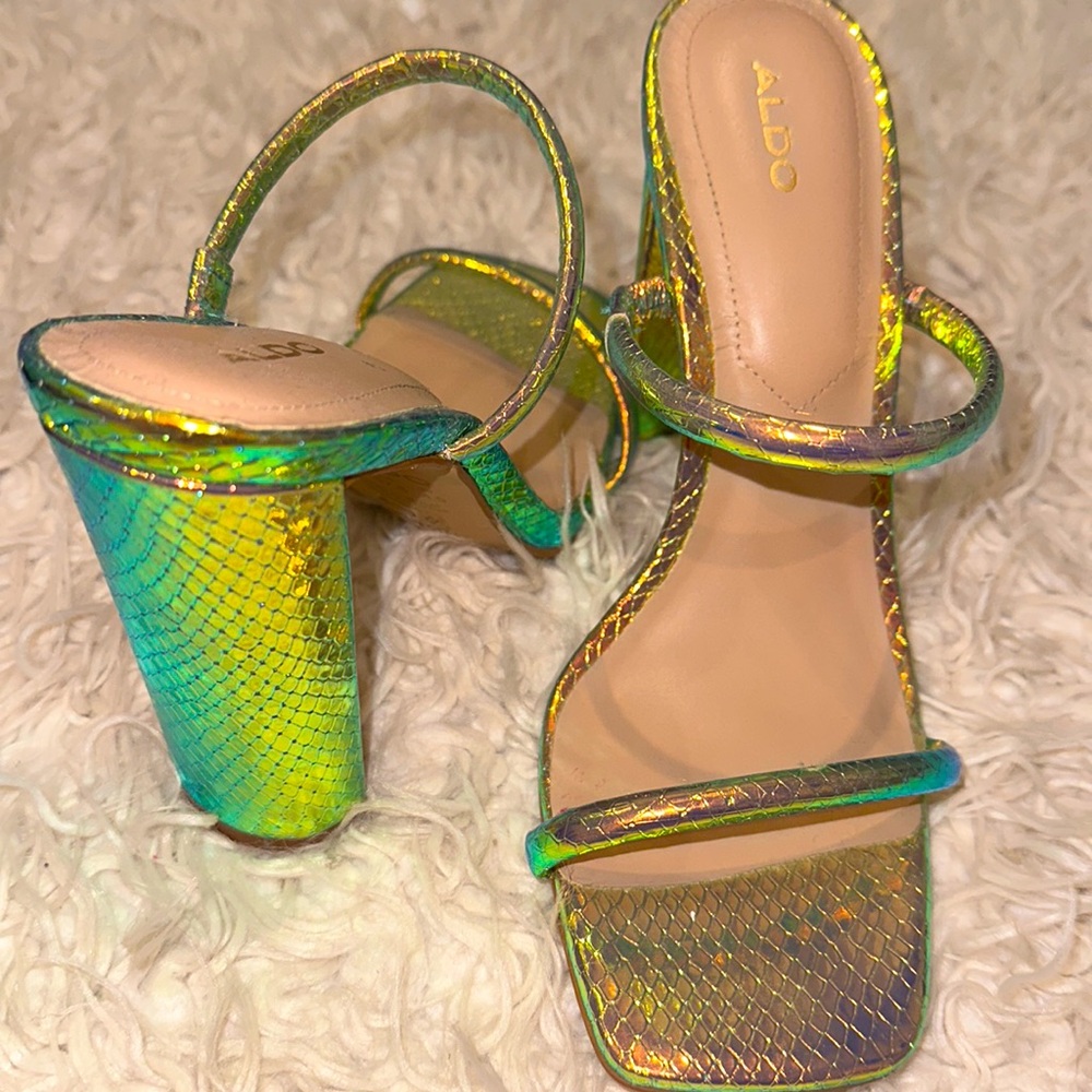 Bright green Aldo open toe heels - size 7
